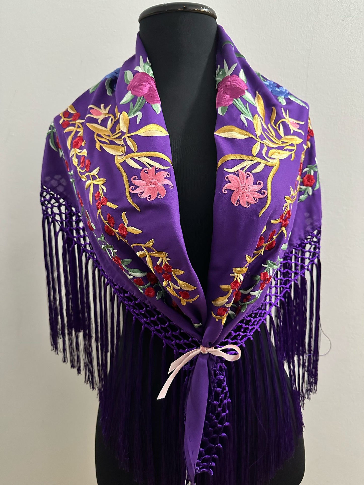 Mantón morado
